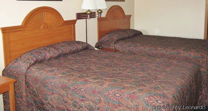 America'S Best Inn And Suites Emporia Zewnętrze zdjęcie