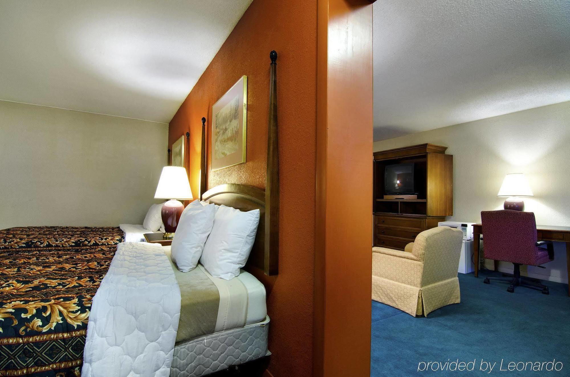 America'S Best Inn And Suites Emporia Zewnętrze zdjęcie