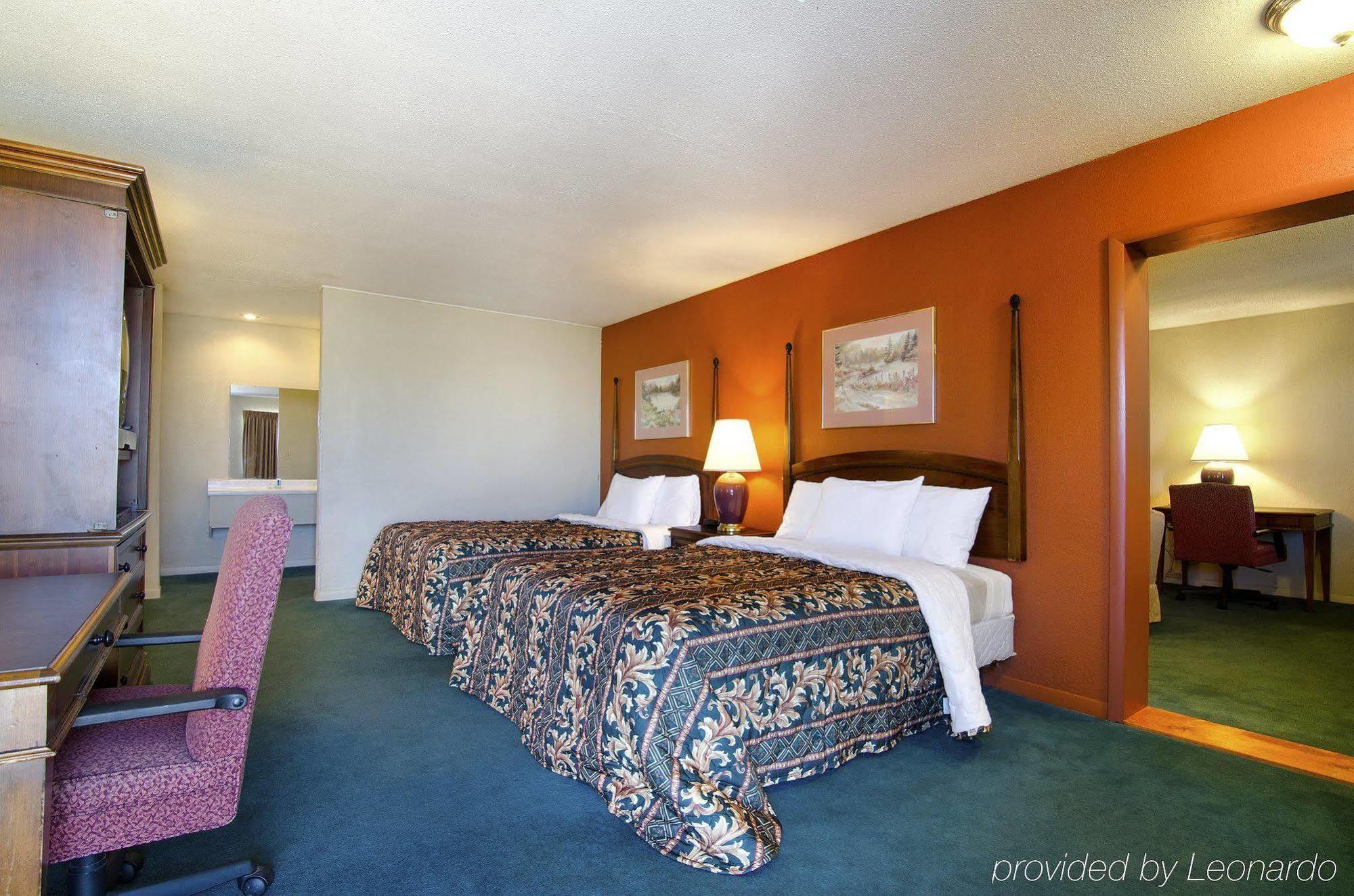 America'S Best Inn And Suites Emporia Zewnętrze zdjęcie
