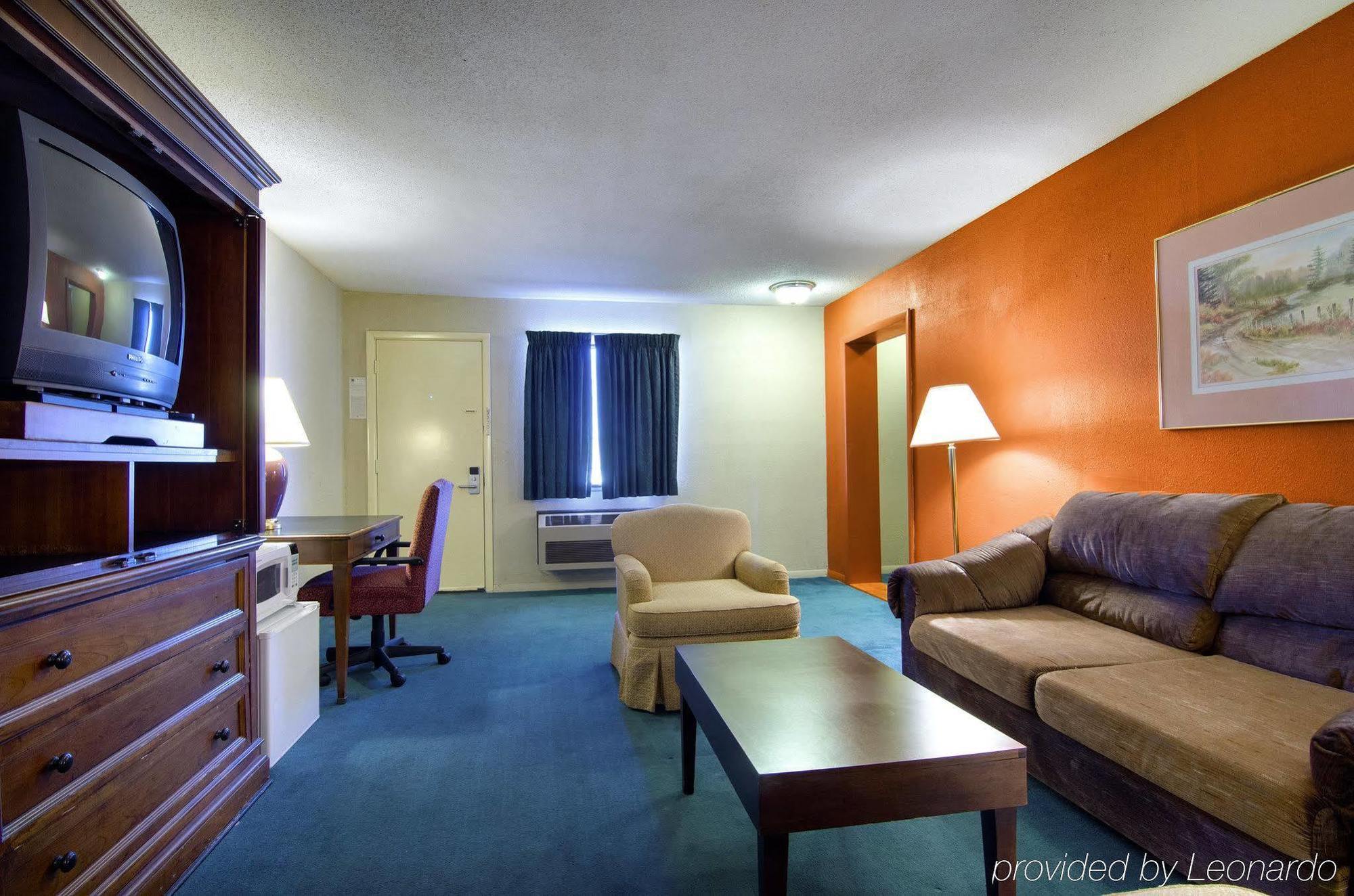 America'S Best Inn And Suites Emporia Zewnętrze zdjęcie