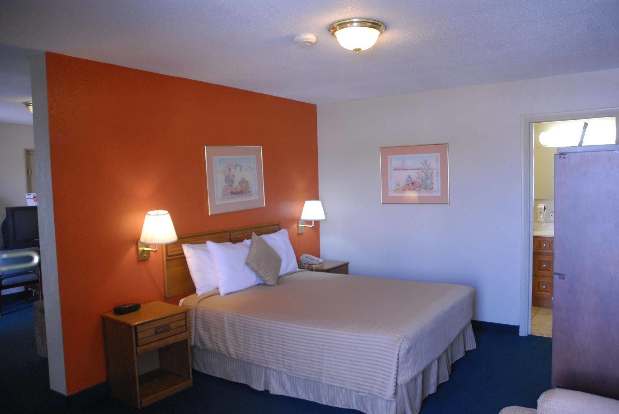 America'S Best Inn And Suites Emporia Zewnętrze zdjęcie